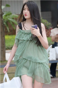 白皙美腿小姐姐3A4513[1.9G]