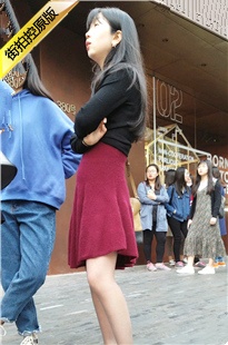 4K-街拍红色长裙肉丝黑高跟美女[396M/MP4]