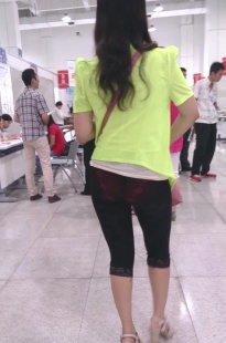 超透打底裤红内内肥臀美女MM [749M/MP4]