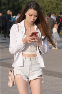 雪糕白美腿小姐姐3A7671[942M]