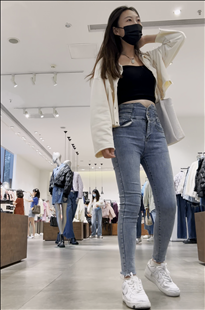 小姐姐的丰屯看起来很紧KL009[1.97G]