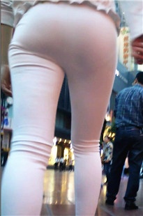 【羽龙原创作品】白裤女友内痕明显翘臀圆润[414M/MP4]