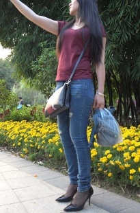 高跟蓝牛翘屯美少fu超会扭超性感