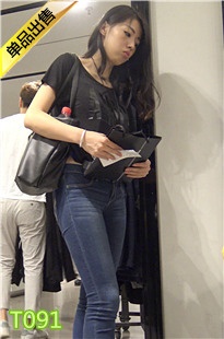 4K-街拍蓝色紧身牛仔裤极品圆润翘臀美女第1季T091[1.08G]