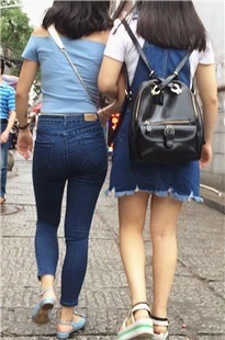 极品蓝牛大宽臀丰胸美少女，臀部圆润紧翘[471M/MOV]