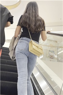 高挑长腿牛仔裤妹子JS299[1.06G]