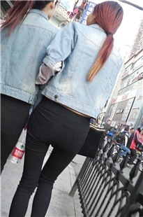 美臀姐妹花[223M/AVI]