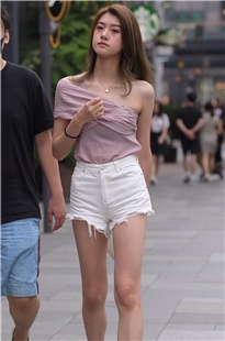 白热裤，大长腿美眉MJ2254[1.06G]