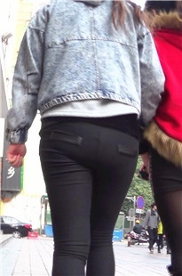 紧身黑裤MM，就是这么丰满[201M/MTS]