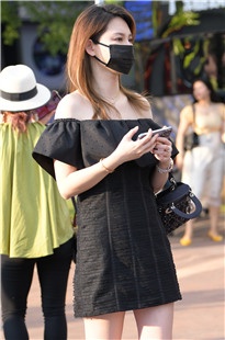 白皙美腿美少fu【套图+视频】3A7138[2.35G]