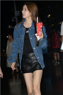 牛乃美腿爱穿凉拖～此洗澡水可喝3A6855[1.92G]