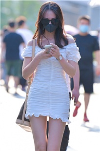 满分的美腿小姐姐3A992[569M]