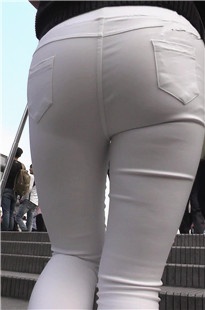 【七天原创作品】无内痕丰腴白裤MM喜欢老外[2.38G/MP4]