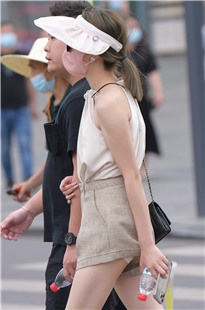 身材高挑白嫩邻家小妹3A7049[966M]