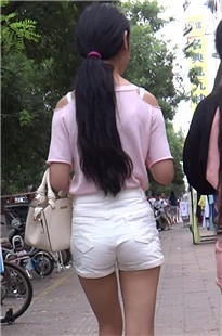 极品长腿白热裤MM [2.35G/MP4]