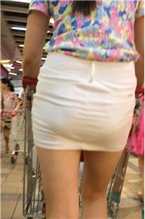 成熟MM超短裙臀宽[196M/MOV]