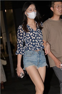 热裤肉腿媳fu3A4657[730M]