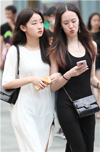 黑裙小姐姐身材真好3A3232[322M]