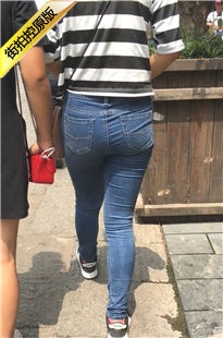 牛仔裤饱满宽臀美眉[501M/MOV]