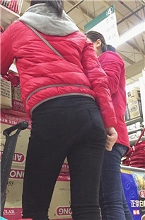 红黑搭配就是绝[995M/MP4]