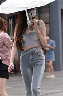 高挑紧牛美女3A4881[2.05G]