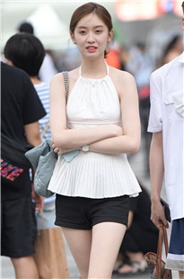 又遇见她，据说她是空姐3A5673[1.94G]