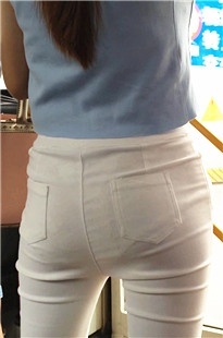 极品白裤宽臀美内内开发多第一季[841M/AVI]