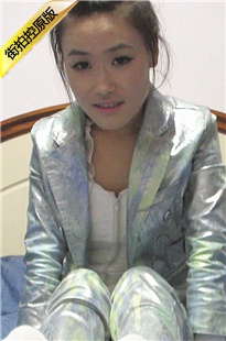 美女羽佳超白嫩劲爆足秀[2.07G/MOV]