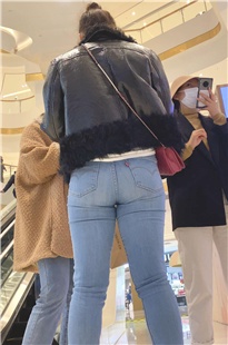 紧身饱满圆润翘屯金三角JS223[1.96G]