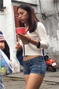 超极品牛仔热裤大美女第一季[1.01G/AVI]