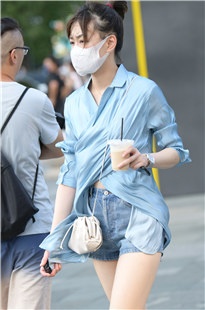 美翻了这双大白腿3A4783[2.43G]