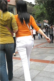 白裤丰臀熟女[83M/AVI]